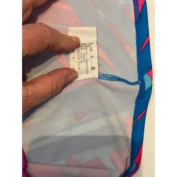 UNDER ARMOUR HeatGear Performance Tee Youth XL 80's Abstract Style 1237859 Multi - Picture 9 of 12